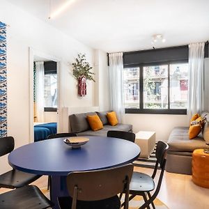 Spacious And Comfortable Apt In The City Center